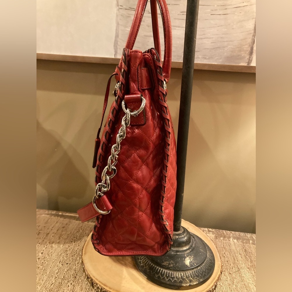 MICHAEL KORS HIPPIE GROMMET HAMILTON SATCHEL TOTE QUILTED LG CROSSBODY‎ RED $458 - Picture 5 of 11